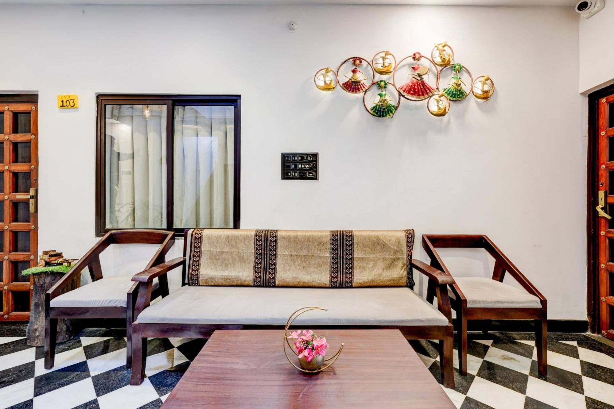 O N Hill View Hotel